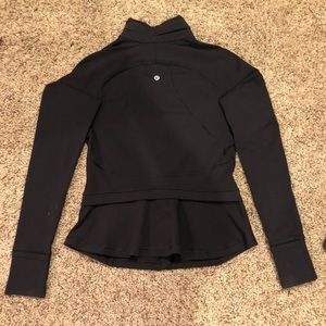 Lululemon Rare design “DEFINE” jacket💕